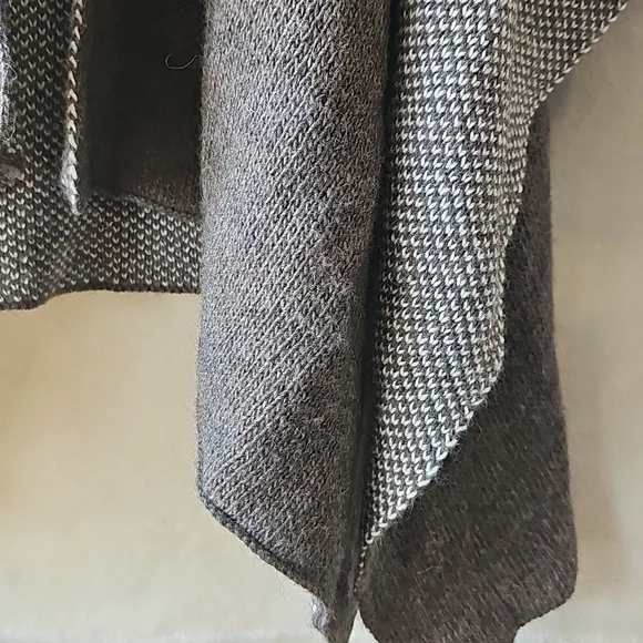 Cocogio Shawl Wrap Very Soft Alpaca Wool Blend Brown Ivory - Picture 4 of 4